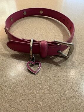 COACH ORCHID  PINK HEARTS AROUND LEATHER MEDIUM  DOG COLLAR 13.5-16.5 inch